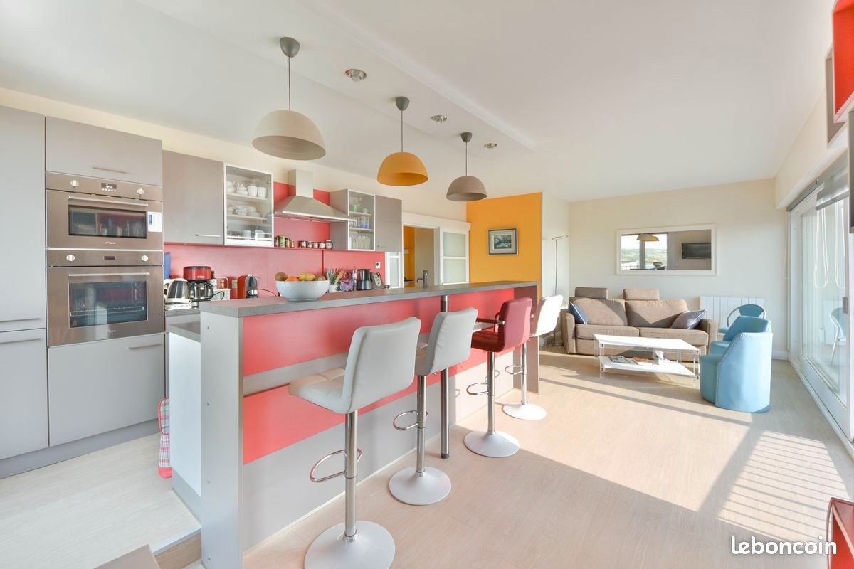 Cuisine américaine équipée SMEG & comptoir